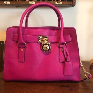NEW Fuchsia Michael Kors Hamilton Shoulder Bag